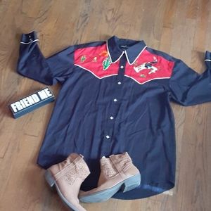 Vintage Western Style Button-down Shirt.